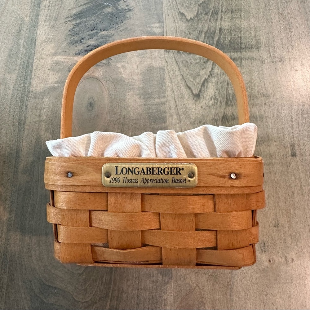 1996 Longaberger Square Hostess Appreciation Basket with Cream Liner